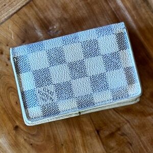 LOUIS VUITTON
Damier Azur Canvas Pocket Organizer Wallet
